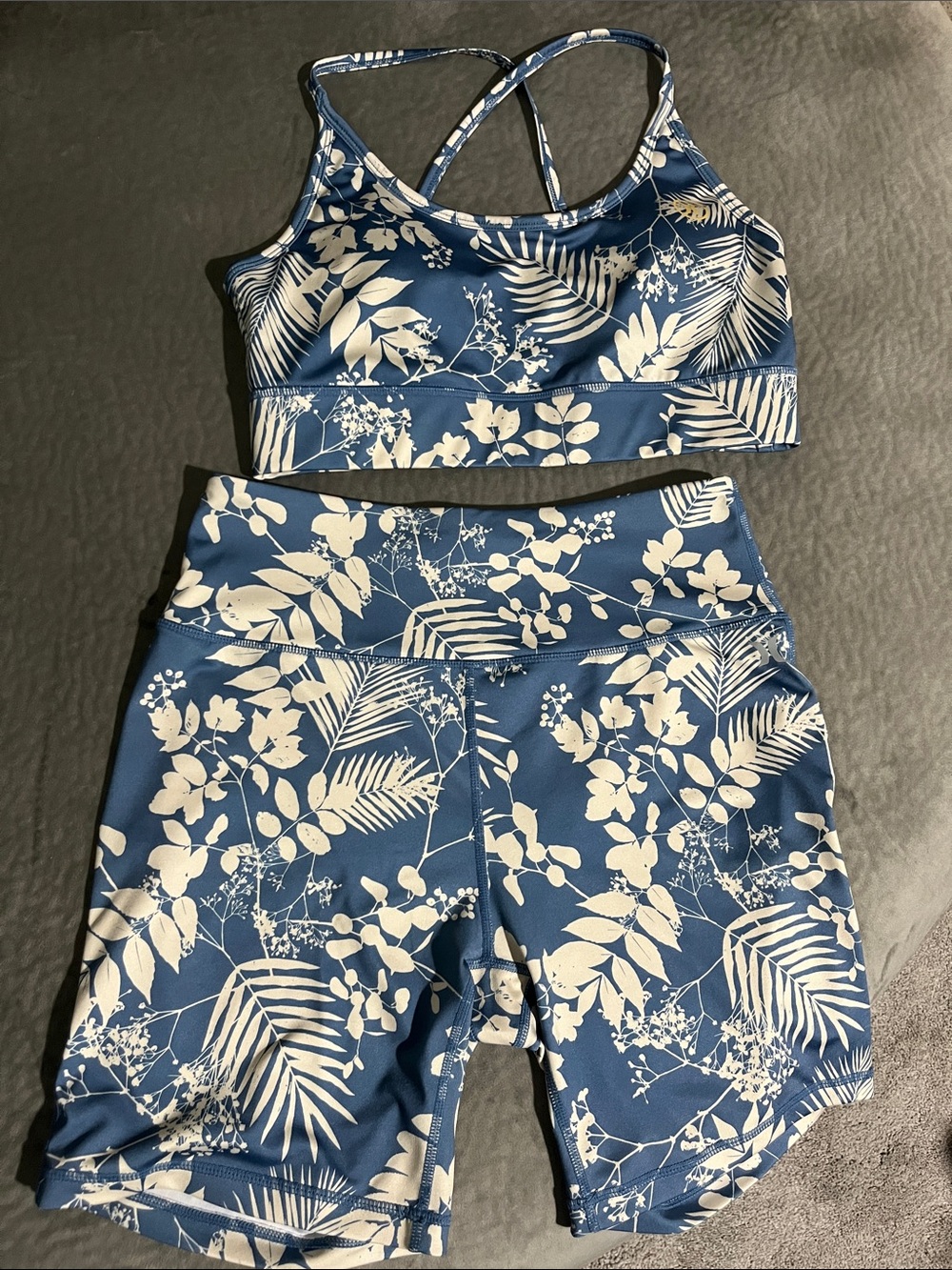 Hurley Blue Floral Matching Workout Set M
